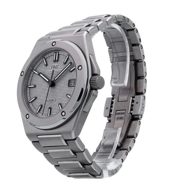 IWC Ingenieur IW328904 Image 2